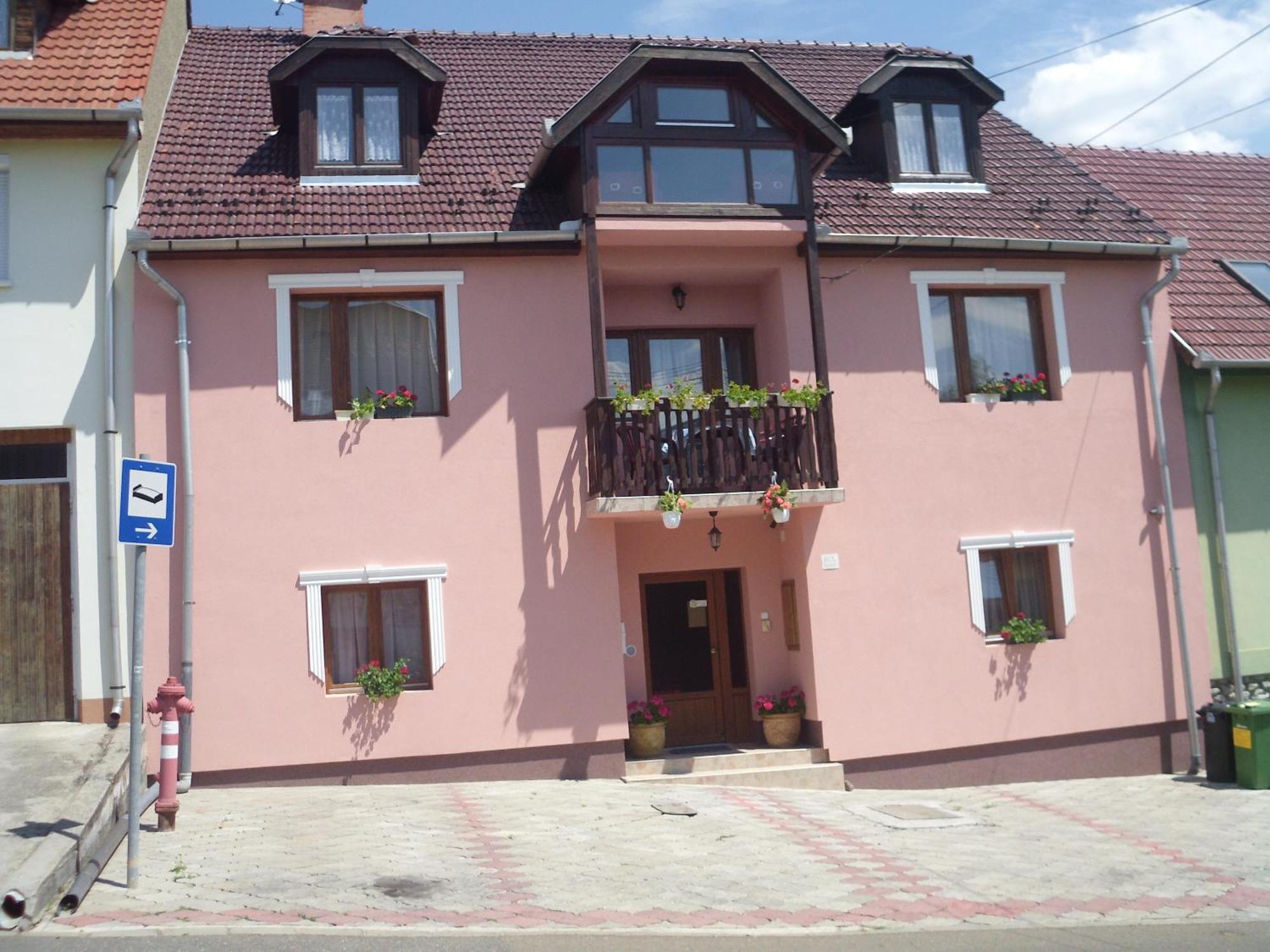 Flamingo Vendeghaz Bed & Breakfast Eger Exterior photo